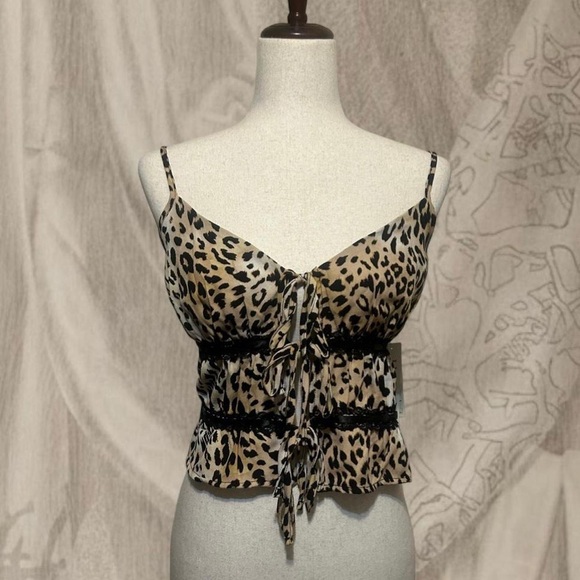 No Boundaries Tops - Y2K leopard print and black lace top